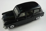 Matchbox 1987-04E London Taxi FX4R - BP Macau