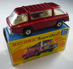 22B Freeman Intercity Commuter / weinrotmetallic / Einrichtung weiß / Bodenplatte unbemalt / Bus ohne Aufkleber