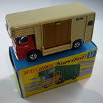 17A AEC Horse Box - Fahrerhaus rot / Aufbau creme