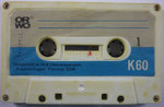 ORWO Kassette K60 weiß / Fenster sehr schmal / Aufkleber blau ORWO Logo schwarz links oben / noch ohne low noise