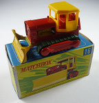 16 - Case Tractor - rot/gelb