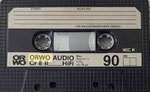 Kassette ORWO CrExtra II K90 (Dessau) / Gehäuse schwarz Oberfläche Quadrate / hergestellt von ICM in der Schweiz