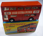 17B The Londoner Esso Extra Petrol / rot / Bodenplatte schwarz glänzend