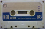 ORWO Kassette K60 weiß / Fenster schmal / Aufkleber dunkelblau ORWO Logo weiß rechts unten / mit low noise