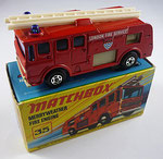 Matchbox 35A Merryweather Fire Engine / rot / Bodenplatte creme
