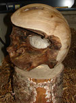 Kugel in Nussbaum mit Stein eingewachsen ca. 35cm