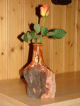 Blumenvase in Zwetschgenholz mit Glaseinsatz