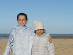 Alyssia et Meïssa sur la plage!