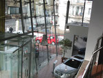 Neubaubereich mit Showroom VW (Blick von der Galerie)