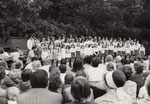 1975 / Konzert des Mädchenchores der August-Hermann-Francke-Schule im Zoo Halle / Foto: Werner Schönfeld