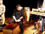 2003 / Generalprobe 12. Kunst-Stunde "Tanzen und Springen ..." - Chor - Klavier - Sprache - Marionetten - Percussion - Frank Venske / Foto: privat