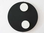 “Kinetisches Objekt, zwei weiße Scheiben auf Schwarz”, 1971 Durchmesser: 122 cm