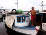 Wie ausgemacht trafen wir uns zum Verladen der Neonfische ins Linienschiff nach Manaus.