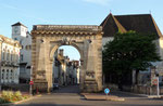 der Triumph - Bogen von Beaune