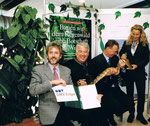 1/2000 Vertrag mit Dir. Helmut Pechlarner vom Tiergarten Schönbrunn unterzeichnet (mit echter Schlange!)