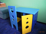 Spieltisch und Stuhl für Kleinkinder