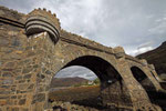 Brücke am Eilean Donan Castle, West-Schottland