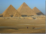 Pirámides de Gizah .- El Cairo -.
