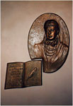 Portret Marii Konopnickiej, płaskorzeźba / realizacja