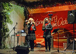 Gospelduo Joy am Korneuburger Adventmarkt