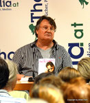 Joesi Prokopetz präsentiert bei Thalia sein neues Buch mit dem Titel "So weit. So komisch"