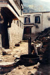 fontaine du monastère de Sera
