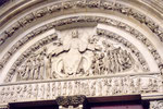 gros plan sur le tympande la basilique de Vézelay