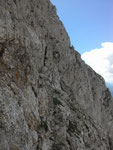 Blick zum imposanten Bandweg (III+) 