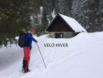 VELO HIVER. Ski de fond mais aussi raquettes quand les conditions s'y prêtent. Ici dans Belledonne au fin fond d'une vallée ou seul le loup était passé avant nous.