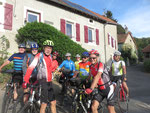 Séjour Morvan 2019 septembre: Départ du premier gite à Broye pour le point culminant du Morvan le Haut Folin à 901m que certains n'ont pas pu escalader apres le repas au restaurant gaulois du site de Bibracte ...