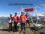 3 oct 2019 4 cyclistes du club dont un VAE ont fait l'ascension du col atypique de la Loze. Beau temps mais frais ce qui ne nous a pas empechés de pique niquer au sommet. C'est un escalier alternance de 3% et 15%. Les 6 derniers km réservés aux vélos.