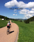 VELO SEJOURS. Nous faisons entre 2 et 3 séjours ou weekends par an en gite et demi pension, du vrai bonheur! Découverte de notre beau pays et des moments passés ensemble autrement que sur une selle. Ici  séjour dans le Jura
