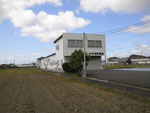 会社の側面　意外と奥行きがあります