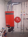 Hoval Fr251 Lüftungsanlage senkrecht montiert mit eingebauten VOC Sensoren.