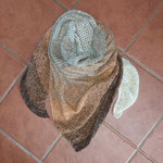 Handgestricktes Dreieckstuch - 35 Euro