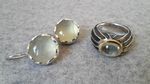 Silberohrringe mit Prehnit, Silberring mit Gelbgoldfassung und Prehnit