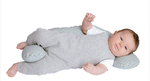Baby auf Seitenlagerungs-Kissen von Träumeland