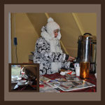 Andrea Weinke, Die anderen Bilder, Weihnachtsmarkt in Wöbbelin, Porzellanbilder, Grabbilder, Geschirr,