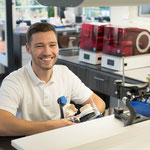 Finn Hackmann, Zahntechniker