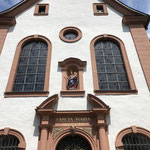 Die Fassade der barocken Welschnonnenkirche.