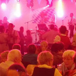 "Music made for You" begeistert das Publikum beim Oktoberfest 2014.