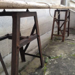 piétement en fer plié
