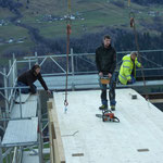 Montage Elemten mit Baukran