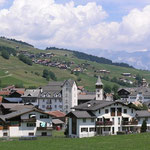 Dorf Vella, im Hinitergrund Dorf Morissen