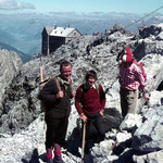 Scherndl Franz, Karl Ablinger und Sepp Einzenberger am Weg zum Ortler