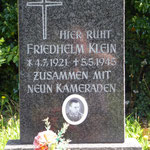 Sammelgrab für gefallene deutsche Soldaten im Friedhof Hartmanice.