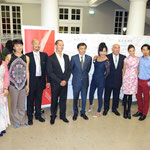 协会艺术家们.协会会长宗淼.协会理事长亢华女士与何彦军总领事合影