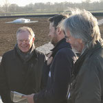 v.l. Ministerpräsident Stephan Weil, Dr. Roland Schröder (Hochschule Osnabrück), Ludger Gröne Garten- und Landschaftsbau Gröne Dinklage, Biodiversitäts-Gründach Friedrich Lütvogt GmbH & Co. KG 