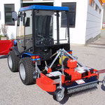 ecopard Schmalspurtraktor mit Sichelmähwerk