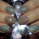 Bild - Feel Good Nails - Glitzer und Strass